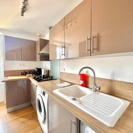 Sejour Pratique Et Confortable Apartman